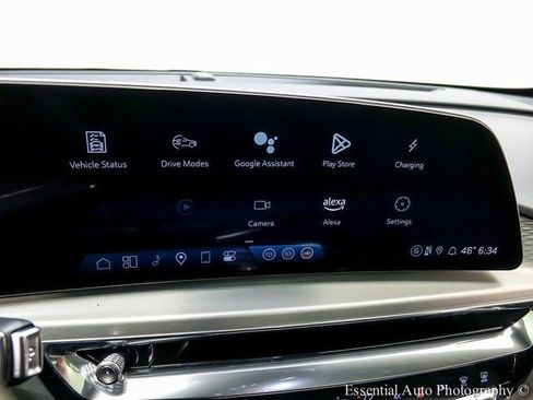 New 2025 Cadillac Lyriq Luxury w/ LPO, Floor Liner Package image 14