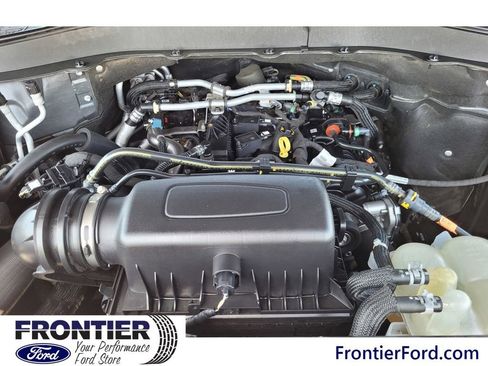 Used 2021 Ford Explorer XLT w/ Equipment Group 202A AWD/4WD image 28