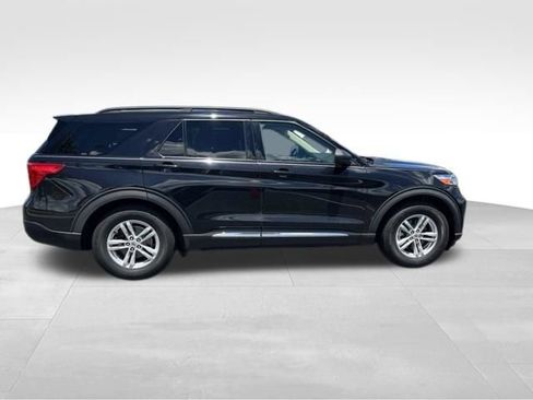 Used 2020 Ford Explorer XLT w/ Equipment Group 202A RWD image 8
