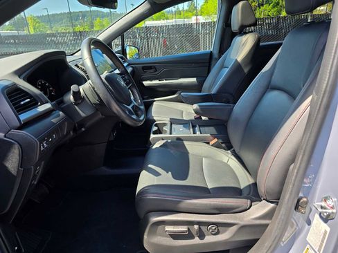 Used 2025 Honda Odyssey Sport-L image 20