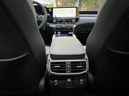 Used 2025 Lexus RX 350 image 38