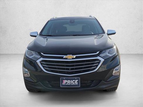 Used 2021 Chevrolet Equinox Premier image 2