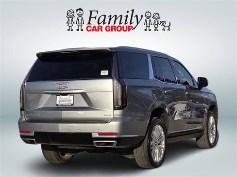 Used 2026 Cadillac Escalade Luxury w/ Touring Package image 4