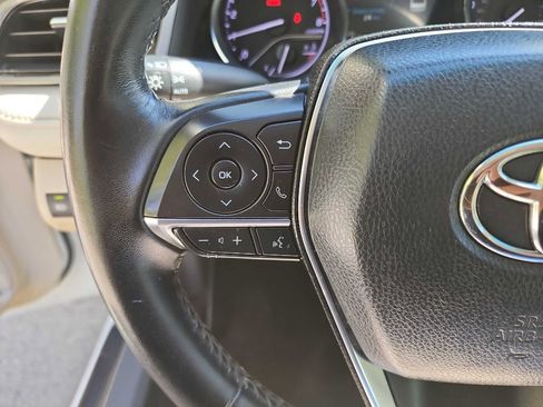 Used 2019 Toyota Camry XSE image 17