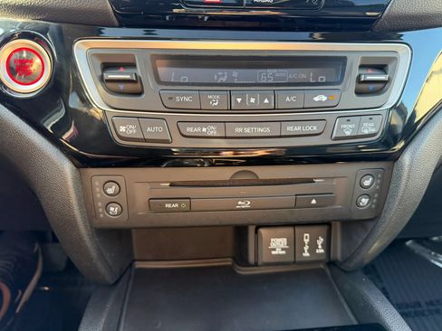 Used 2017 Honda Pilot Elite image 27