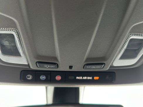 Used 2020 Chevrolet Silverado 1500 Custom w/ Custom Value Package image 33