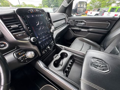 Used 2024 RAM 1500 Laramie AWD/4WD image 22