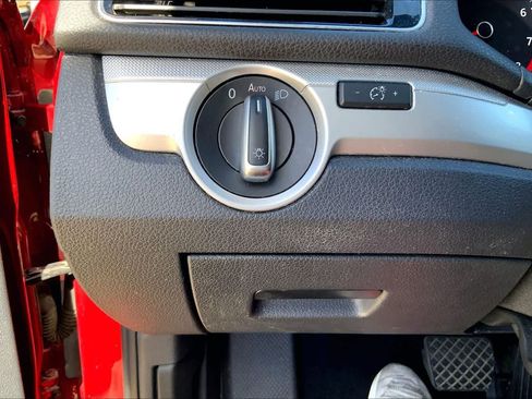 Used 2019 Volkswagen Passat 2.0T Wolfsburg image 33