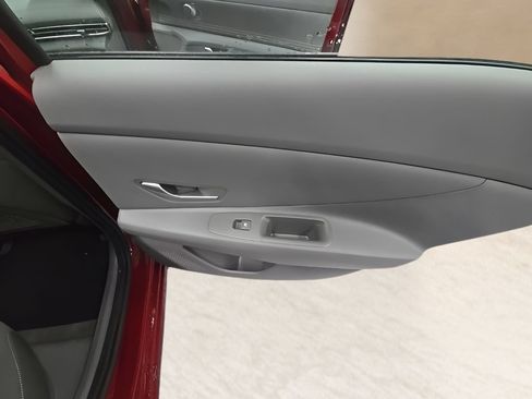 Used 2025 Hyundai Elantra SEL FWD image 21