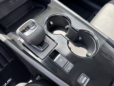 New 2026 Nissan Rogue SV FWD image 31