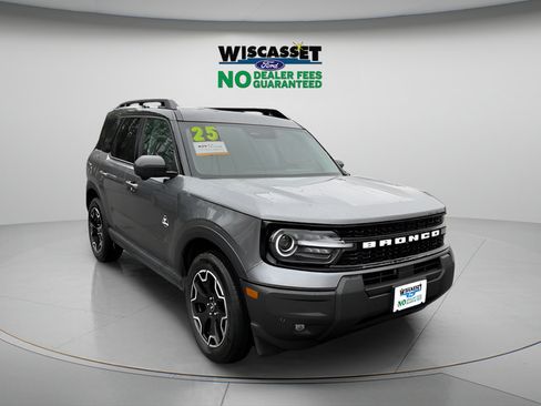 Certified 2025 Ford Bronco Sport Outer Banks w/ Outer Banks Tech Package+ AWD/4WD image 1