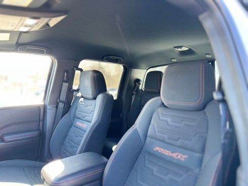 Used 2024 Nissan Frontier PRO-4X w/ Technology Package image 11