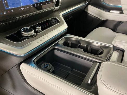 New 2026 Ford Expedition Max Platinum AWD/4WD image 21