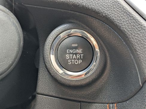 Used 2020 Subaru Crosstrek 2.0i Limited w/ Moonroof Package w/Navigation AWD/4WD image 18