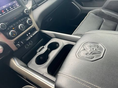 Used 2021 RAM 1500 Laramie AWD/4WD image 17