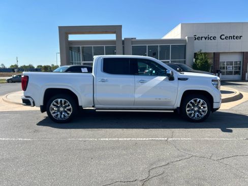 Used 2025 GMC Sierra 1500 Denali w/ Denali Reserve Package AWD/4WD image 4