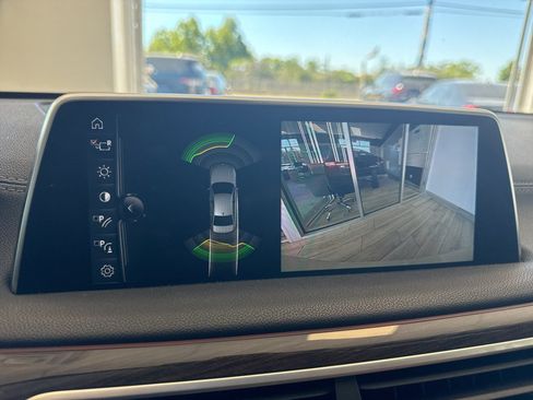 Used 2017 BMW 740i RWD image 16