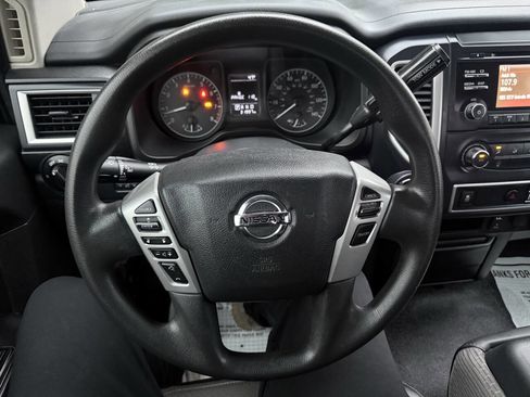 Used 2017 Nissan Titan S image 18