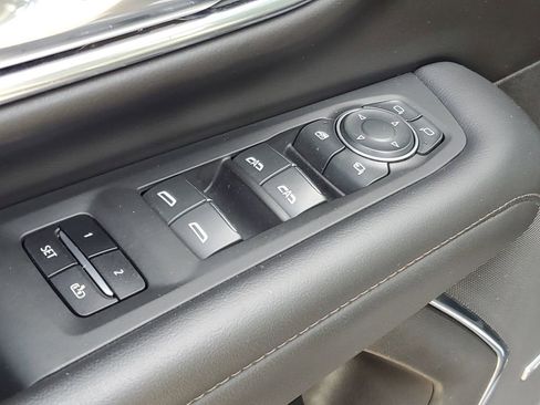 Used 2023 Chevrolet Suburban High Country AWD/4WD image 26