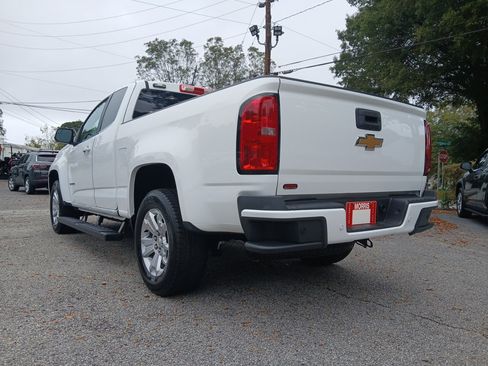 Used 2020 Chevrolet Colorado LT w/ Safety Package image 8