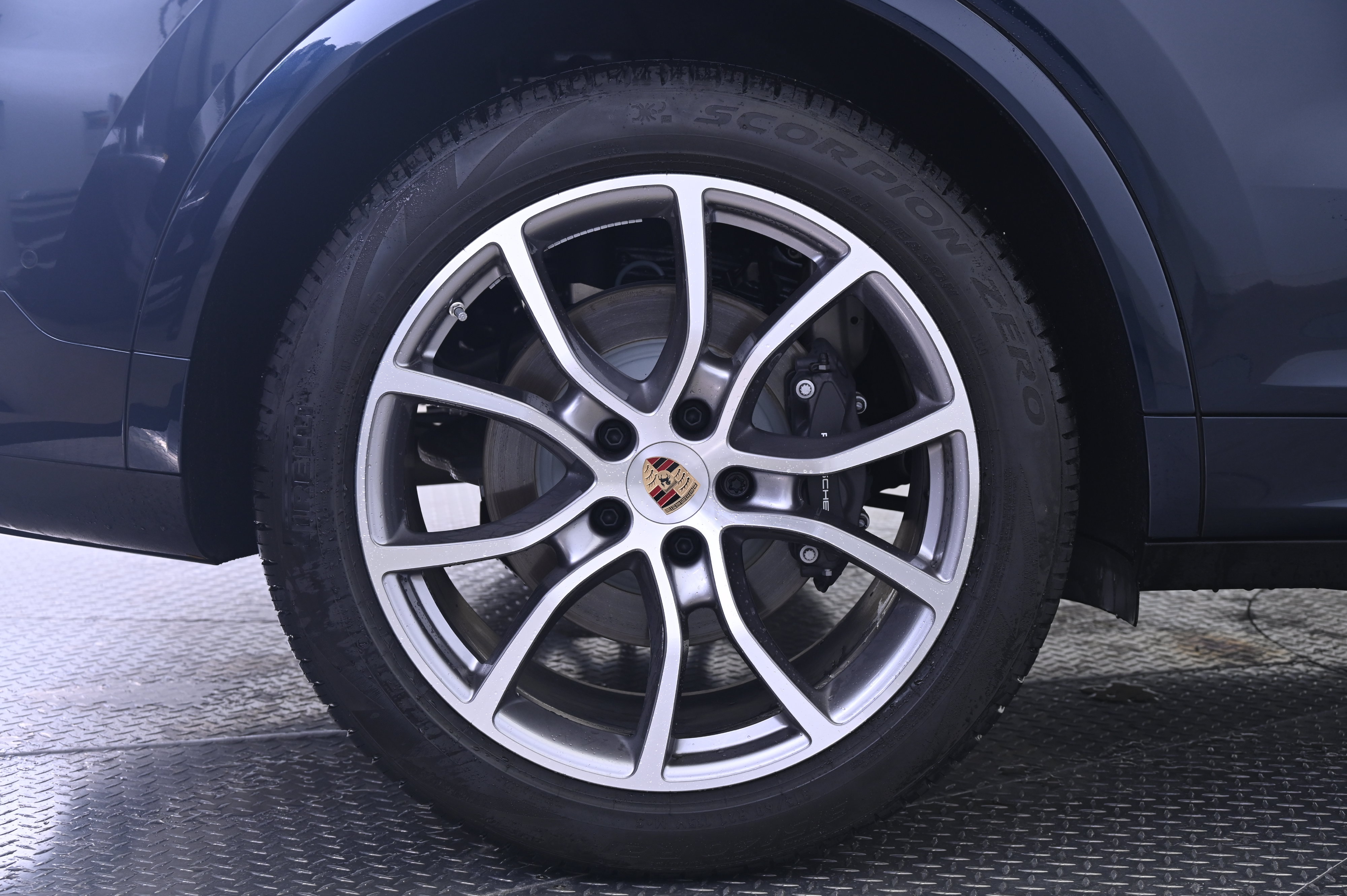 Certified 2026 Porsche Cayenne AWD/4WD image 13
