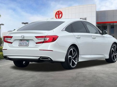 Used 2019 Honda Accord Sport image 4