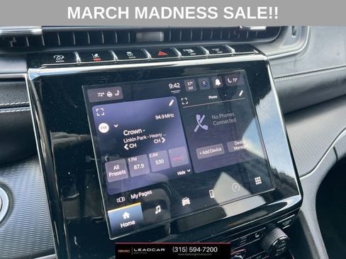 Used 2023 Jeep Grand Cherokee L Laredo image 14