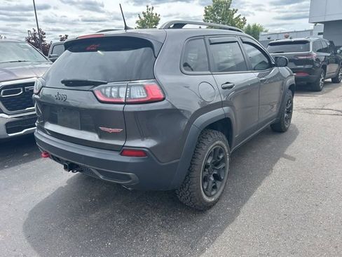 Used 2019 Jeep Cherokee Trailhawk w/ Comfort & Convenience Group AWD/4WD image 4