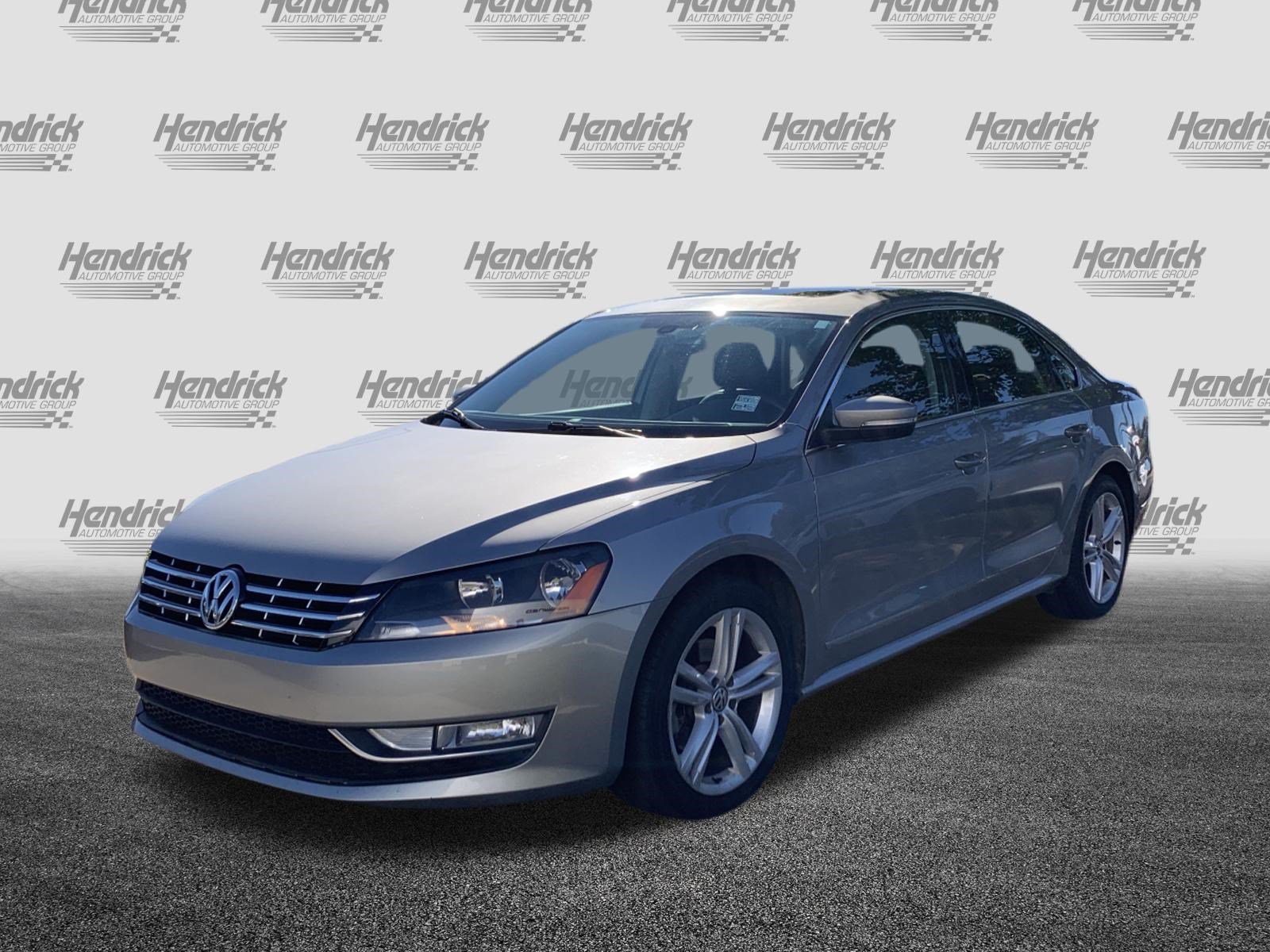 Used 2013 Volkswagen Passat 3.6 SEL Premium FWD image 5