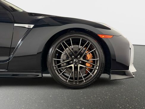 Used 2021 Nissan GT-R Premium AWD/4WD image 20