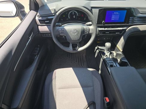 Used 2025 Toyota Camry LE w/ Convenience Package AWD/4WD image 22