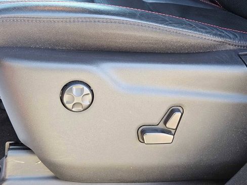 Used 2023 Dodge Durango GT image 17