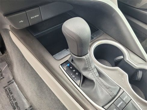 Used 2023 Toyota Camry LE image 20