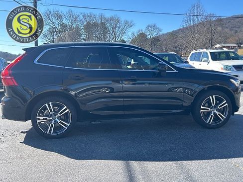 Used 2019 Volvo XC60 T6 Momentum w/ Multimedia Package image 7