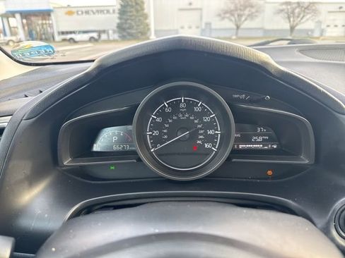 Used 2018 MAZDA MAZDA3 Touring image 31