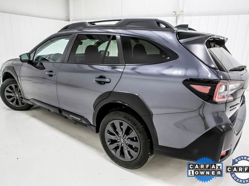 Used 2025 Subaru Outback Onyx Edition image 4