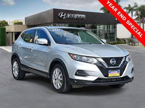 Used 2021 Nissan Rogue Sport S image 1