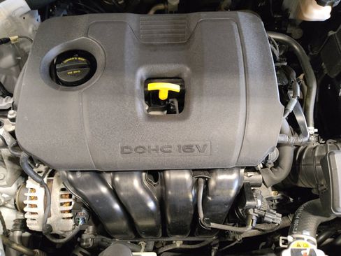 Used 2019 Hyundai Elantra Value Edition FWD image 30