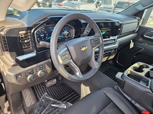 New 2025 Chevrolet Silverado 3500 LT w/ Z71 Chrome Sport Edition AWD/4WD image 11