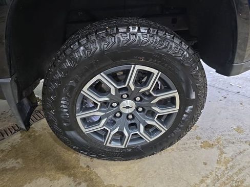 Used 2023 Chevrolet Colorado Z71 w/ Z71 Convenience Package 2 image 30