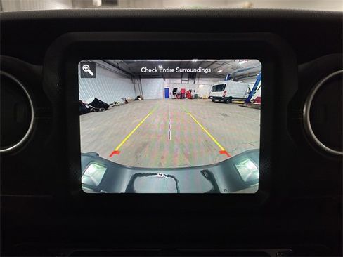 Used 2022 Jeep Gladiator Overland w/ Popular Equipment Package image 27