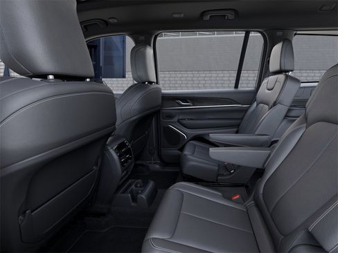 New 2025 Jeep Grand Cherokee L Overland image 36