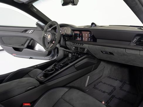Certified 2025 Porsche 911 Carrera 4 GTS AWD/4WD image 38