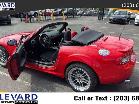 Used 2010 MAZDA MX-5 Miata Sport RWD image 31