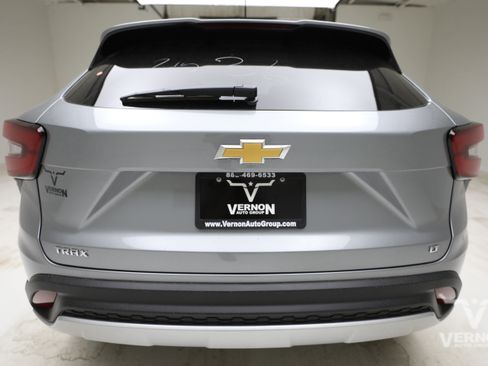New 2026 Chevrolet Trax LT image 4