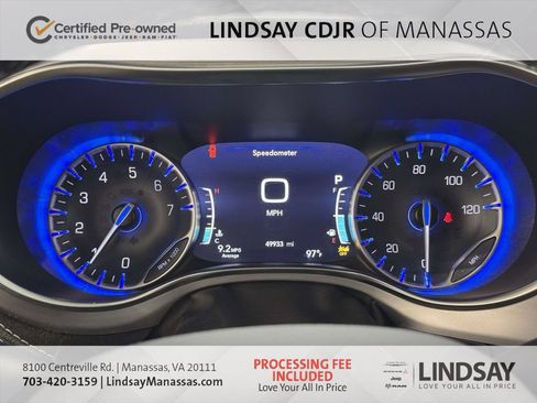 Certified 2025 Chrysler Pacifica Limited FWD image 14