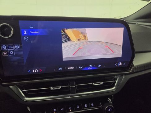Used 2025 Chevrolet Equinox EV LT FWD image 12