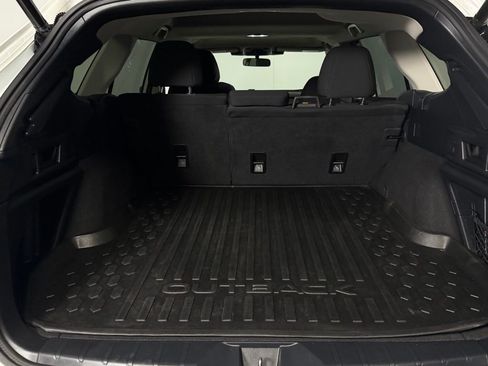 Used 2025 Subaru Outback Premium image 29