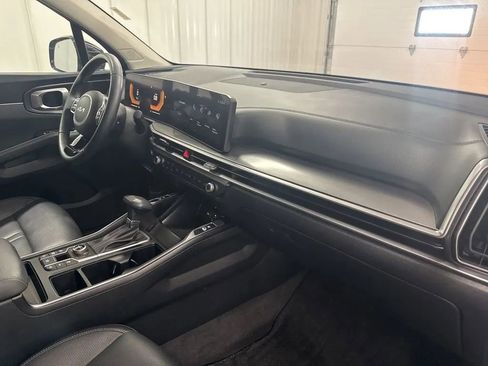 Used 2025 Kia Sorento EX AWD/4WD image 24