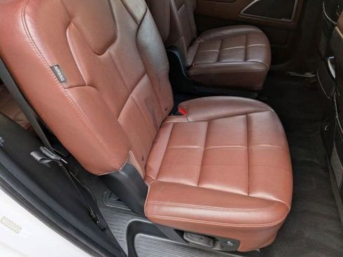 Certified 2023 Kia Telluride EX w/ EX Captain's Chair Package AWD/4WD image 30